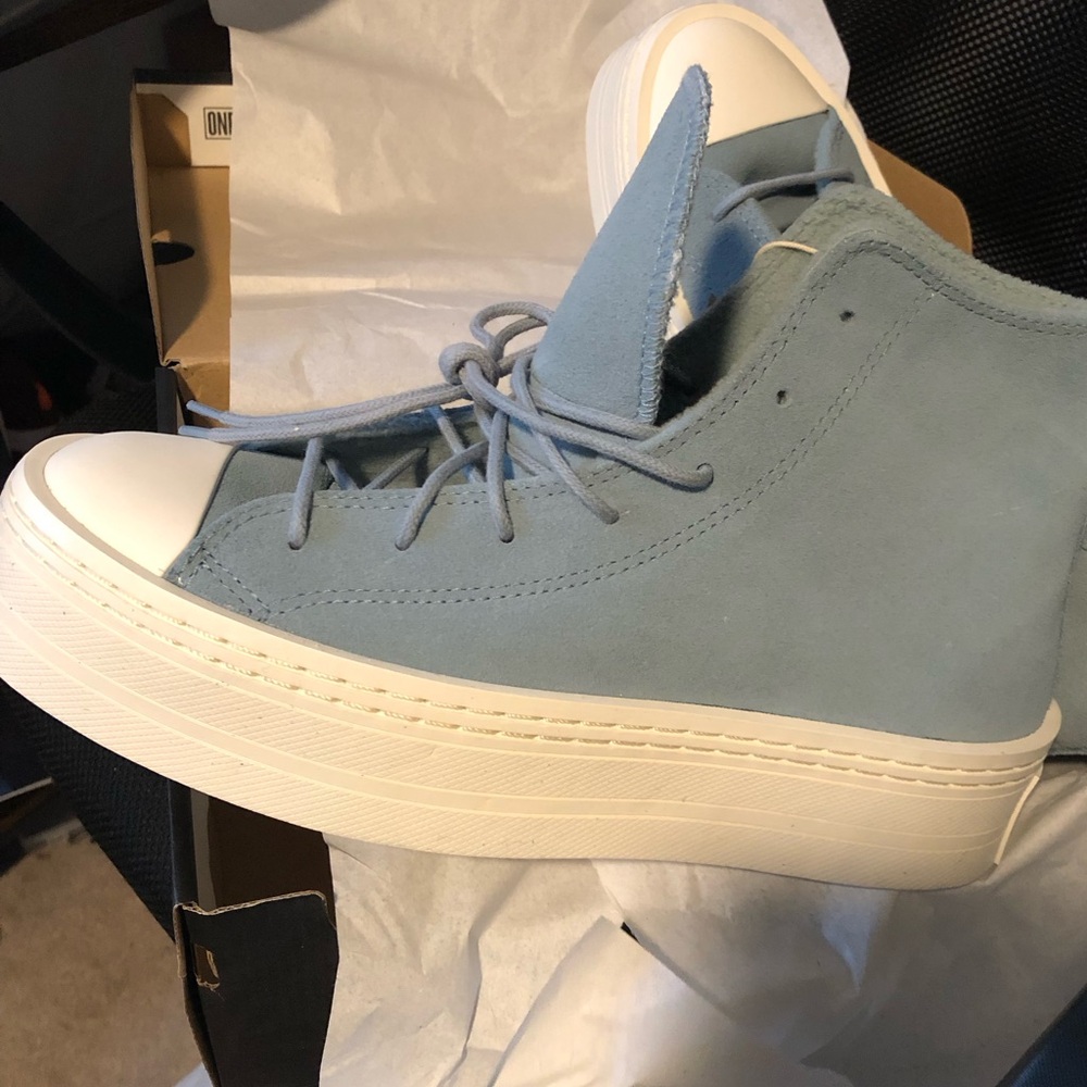 NEW - CONVERSE Chuck Taylor All Star Modern Lift Sneakers US 9.5